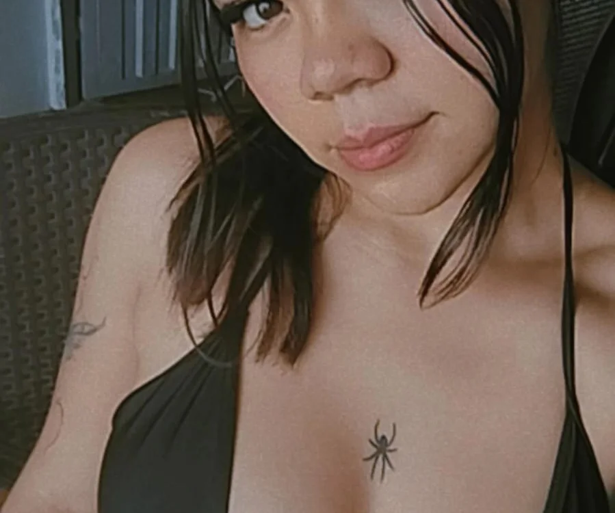 Kimmie_Sweets Offline XXX Chat
