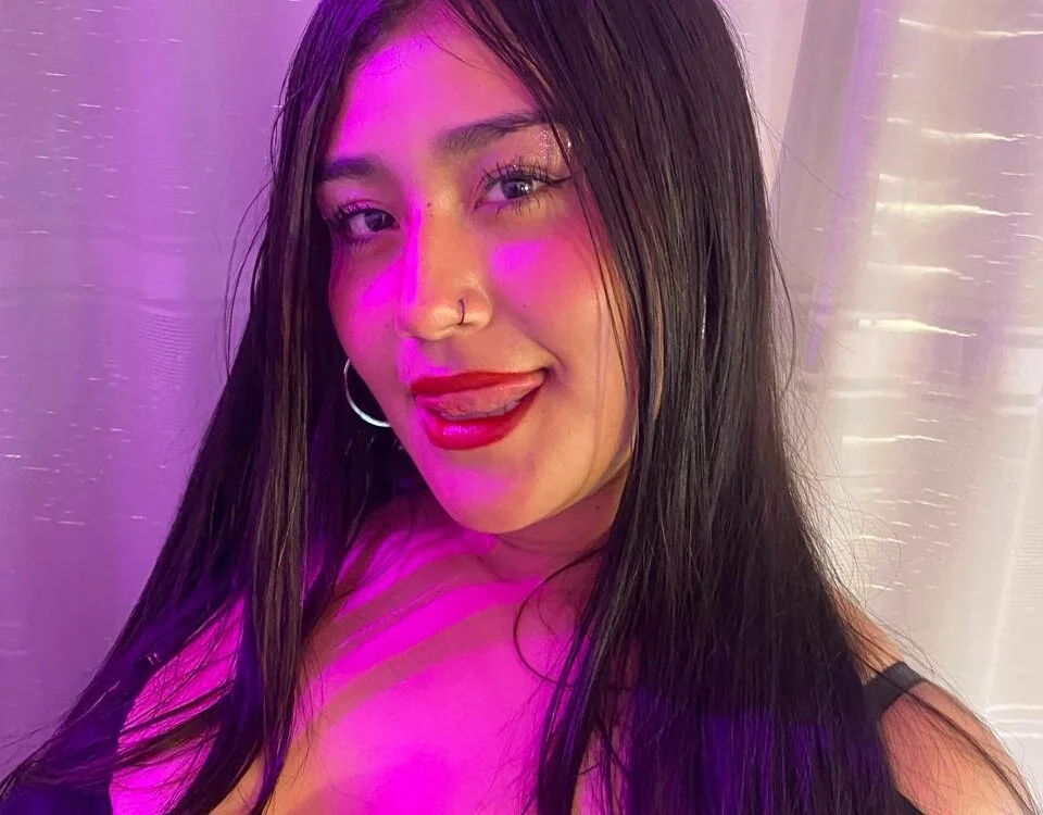 دردشة doll_soofiaahx الجنسية دون اتصال