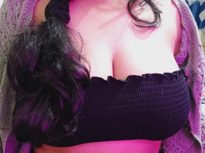 Adiba_2 webcam livesex profile in average cams