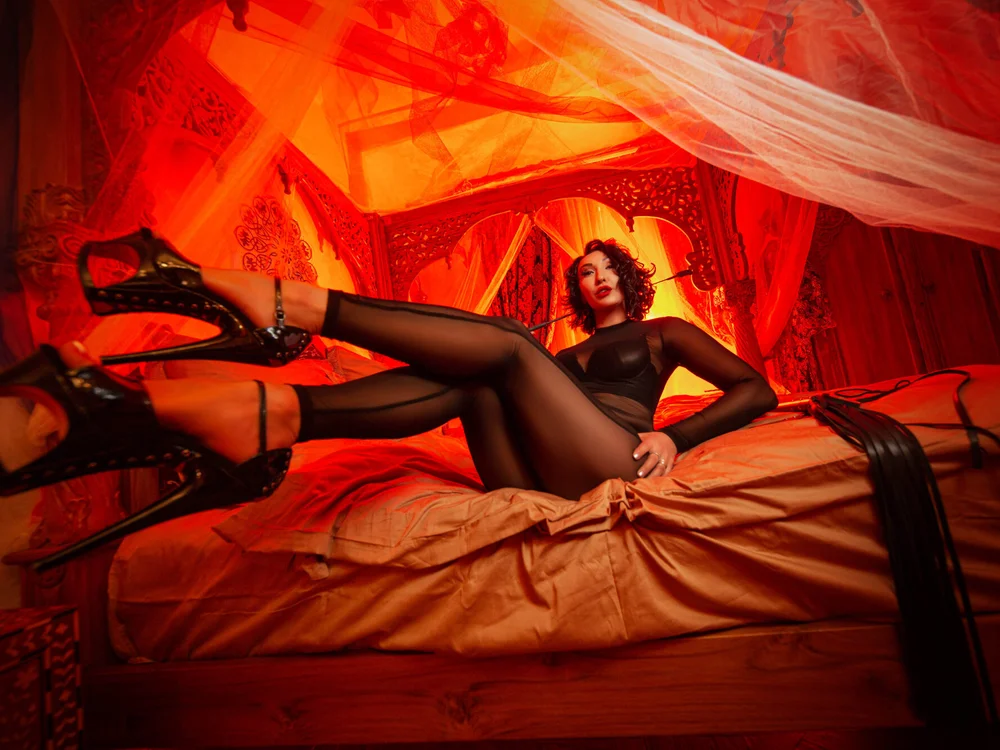 XXX chat uživo modela MistressDora