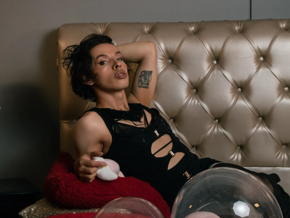 cutesweeetrobinsex's Offline XXX Chat