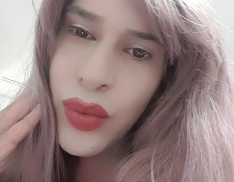 Emma_ts Offline XXX-Chat