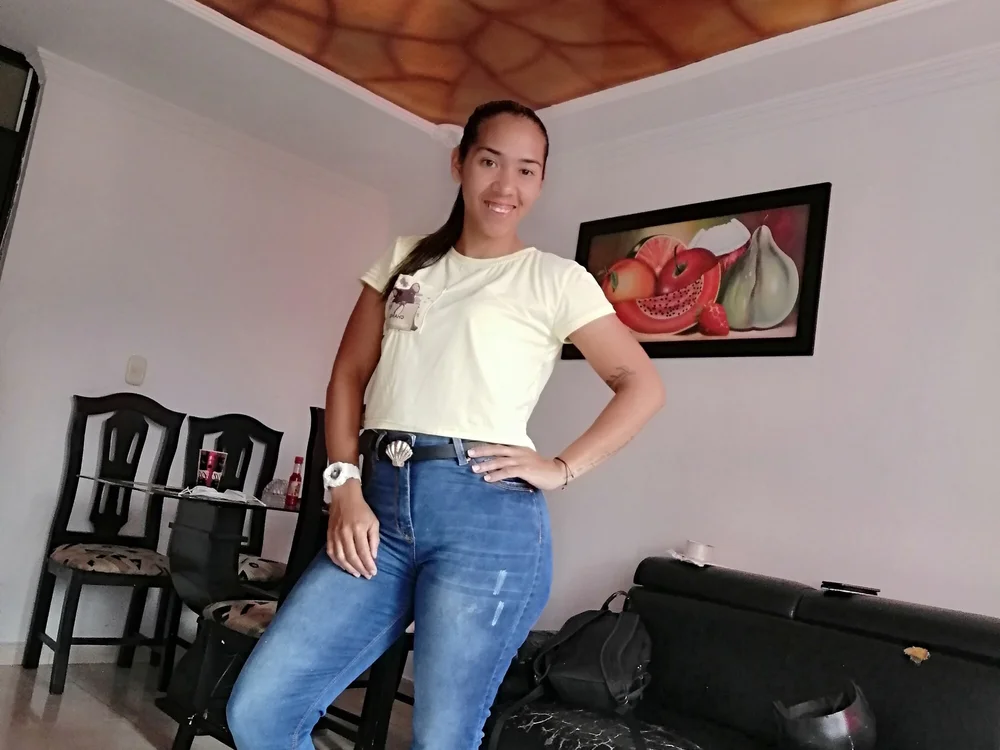 negrita-sofia's Offline Chat Room