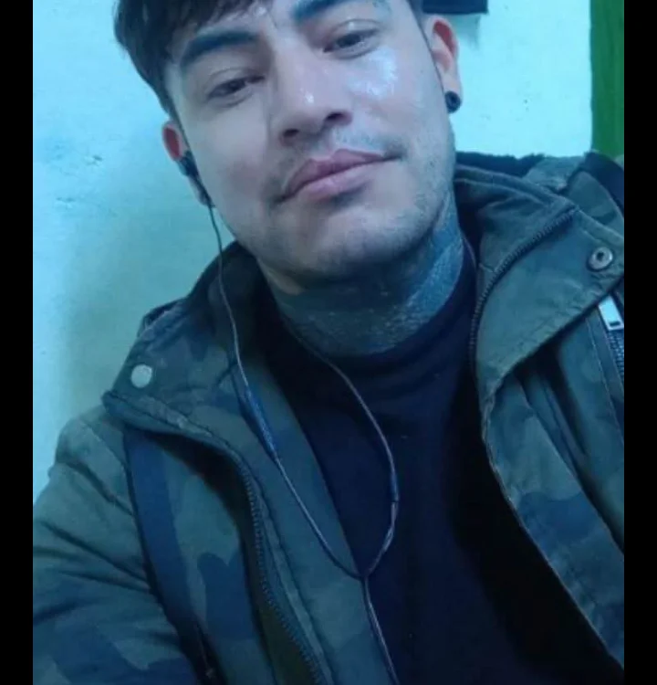 PichaduraM3N40: συνομιλία ΧΧΧ εκτός σύνδεσης