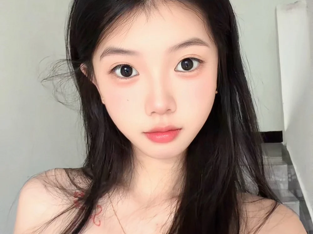 jenni-z অফলাইন XXX চ্যাট