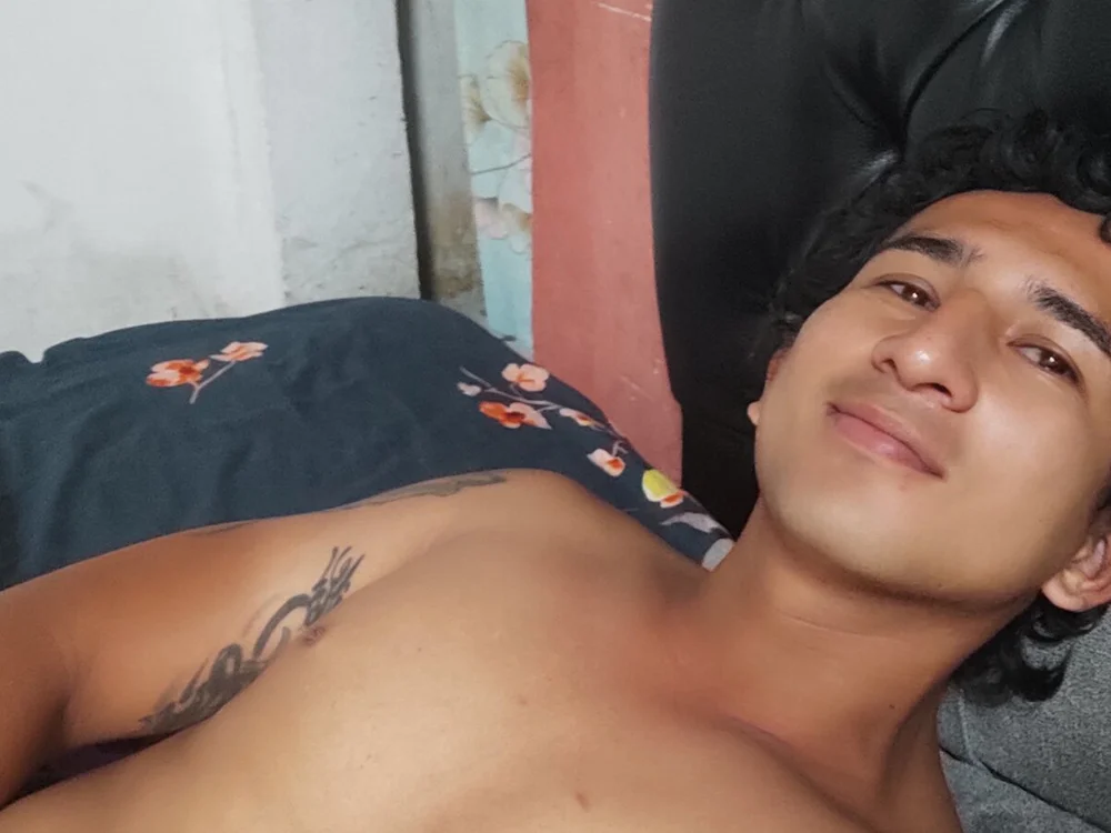 แชท XXX ออฟไลน์ของ EL_Y_ELLA