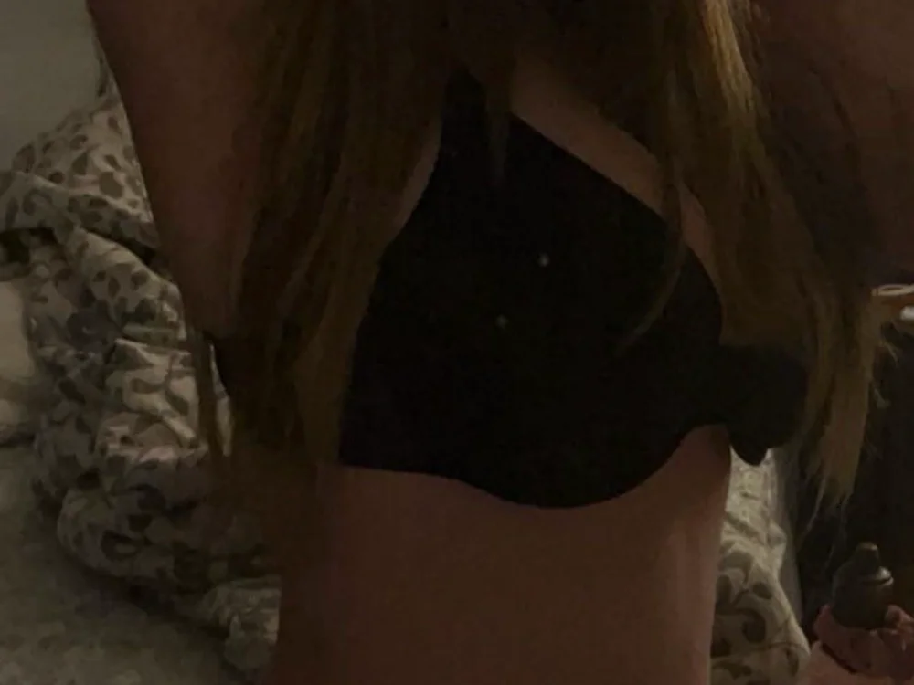 SexyTits3000's cam snapshot