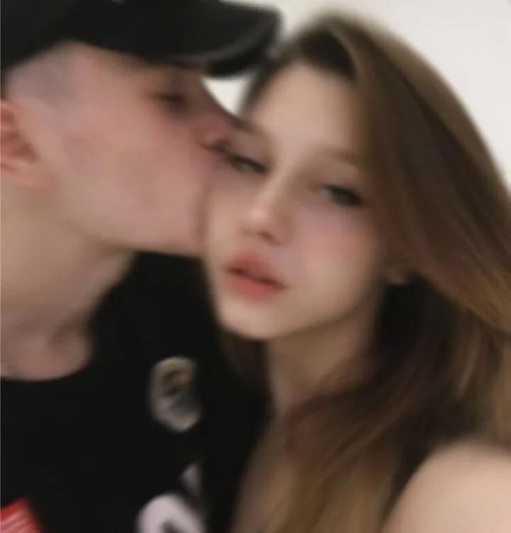 Adam_and_Alisa's Offline XXX Chat