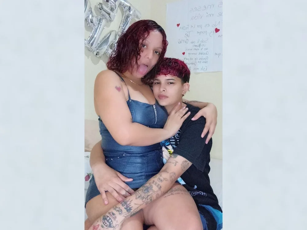 two_perverts' Offline Chat Room
