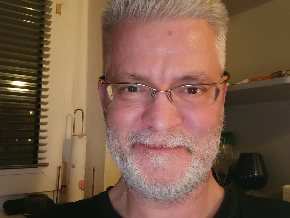 Snupi72's Offline Chat Room