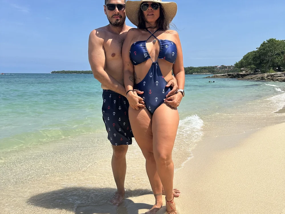 parejasex-ca's Offline XXX Chat