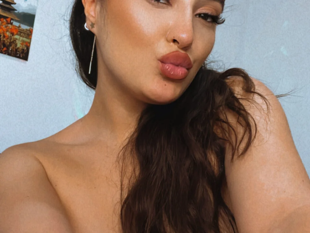 LisaLynx's Offline XXX Chat