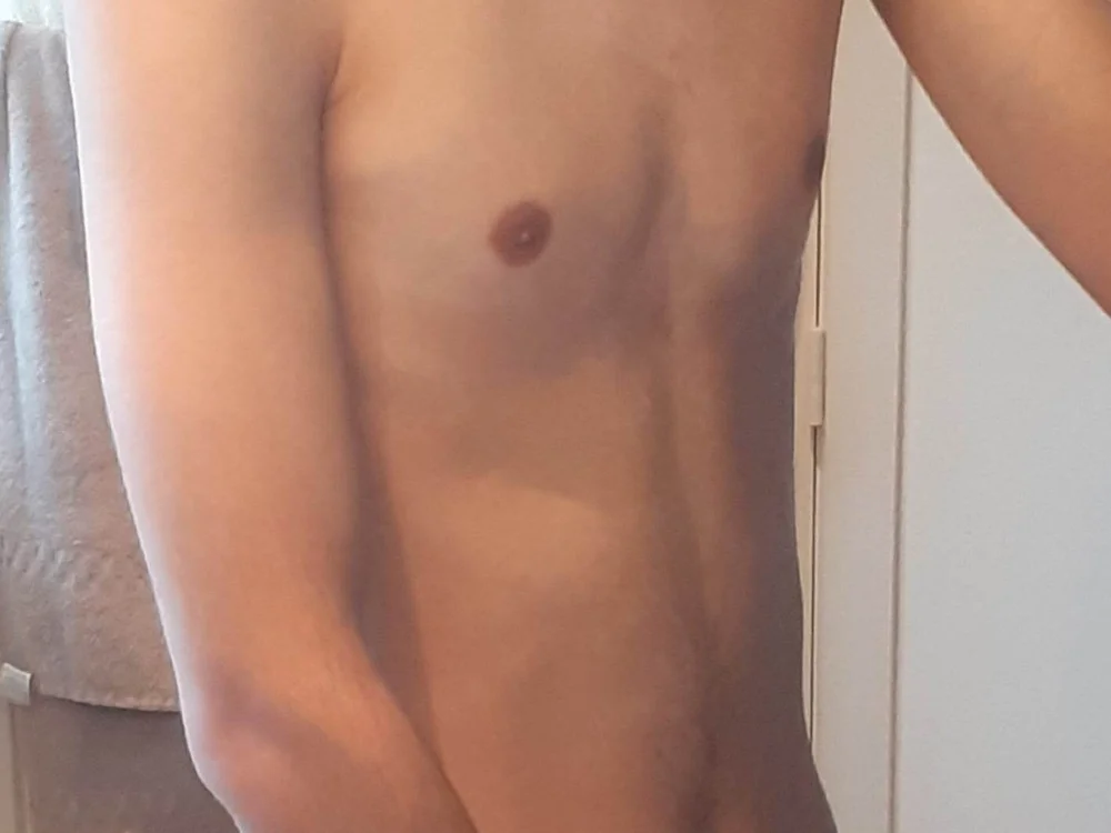 YoungMateHelping Adlı Modelin Çevrimdışı XXX Sohbeti