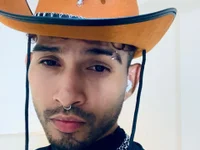 Im_miguel0's webcam live show