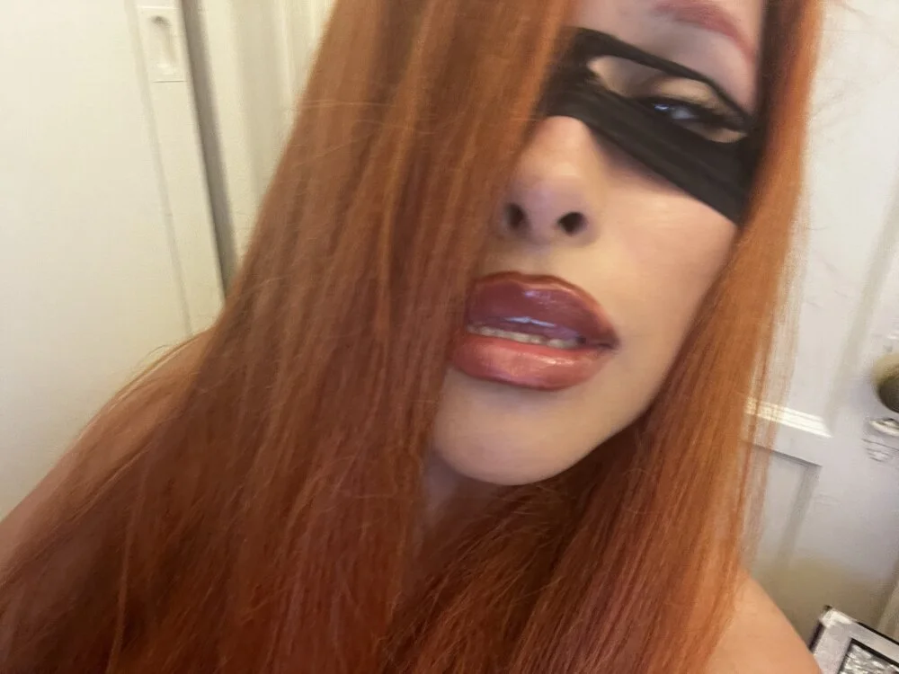 lexiesierra: офлайн-секс-чат