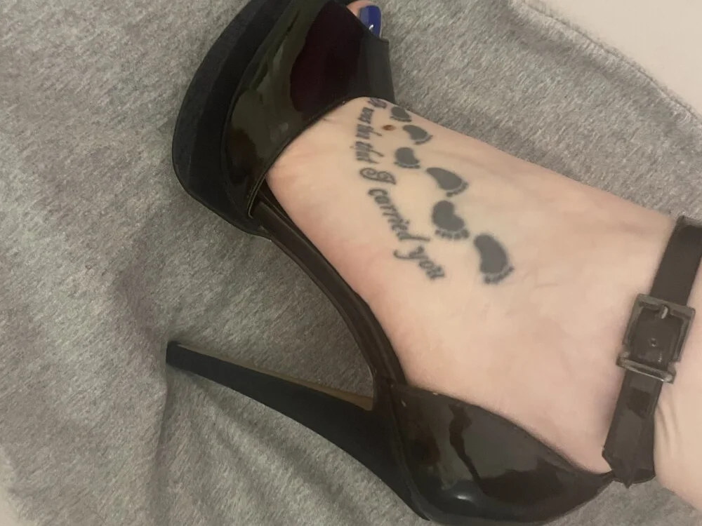 notlikeothergirlsEW12's Offline XXX Chat