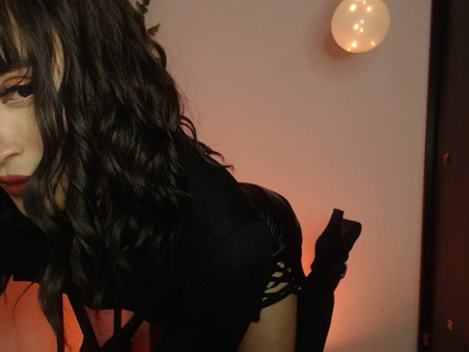 دردشة Sophiee_ss الجنسية دون اتصال