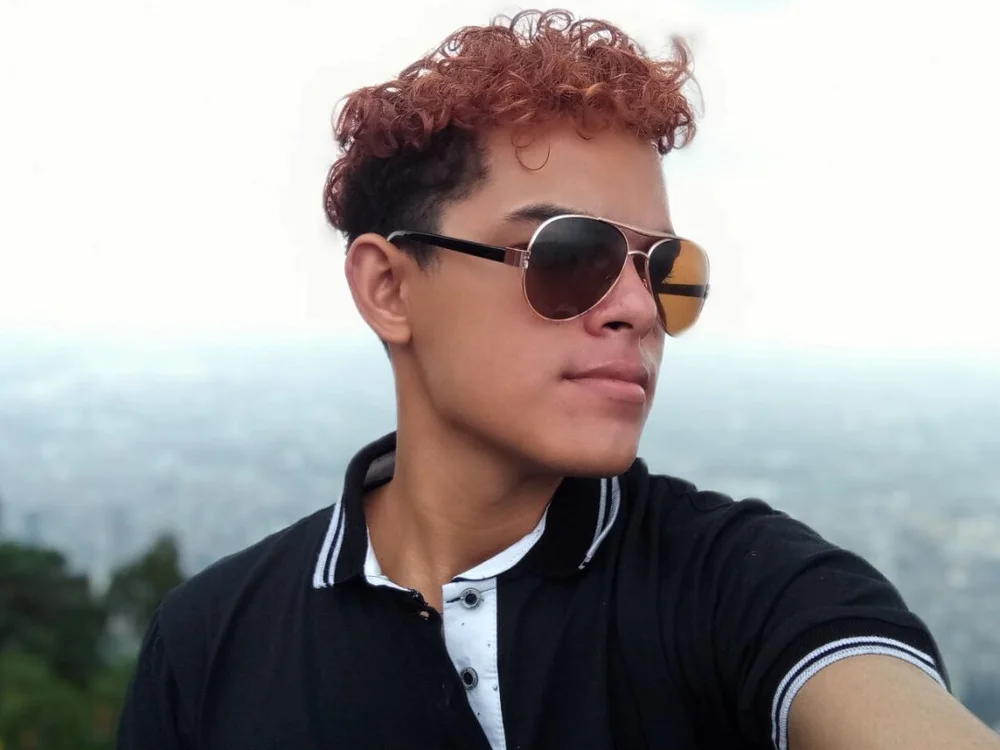 marlon_s' Offline Chat Room