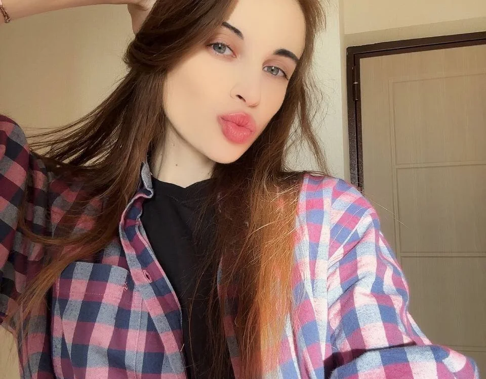Erinyaay's Offline Chat Room
