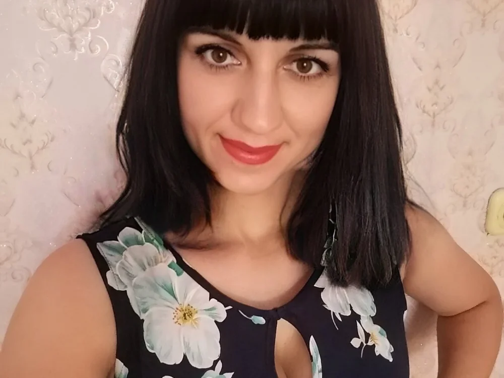 feralberry33's Offline XXX Chat