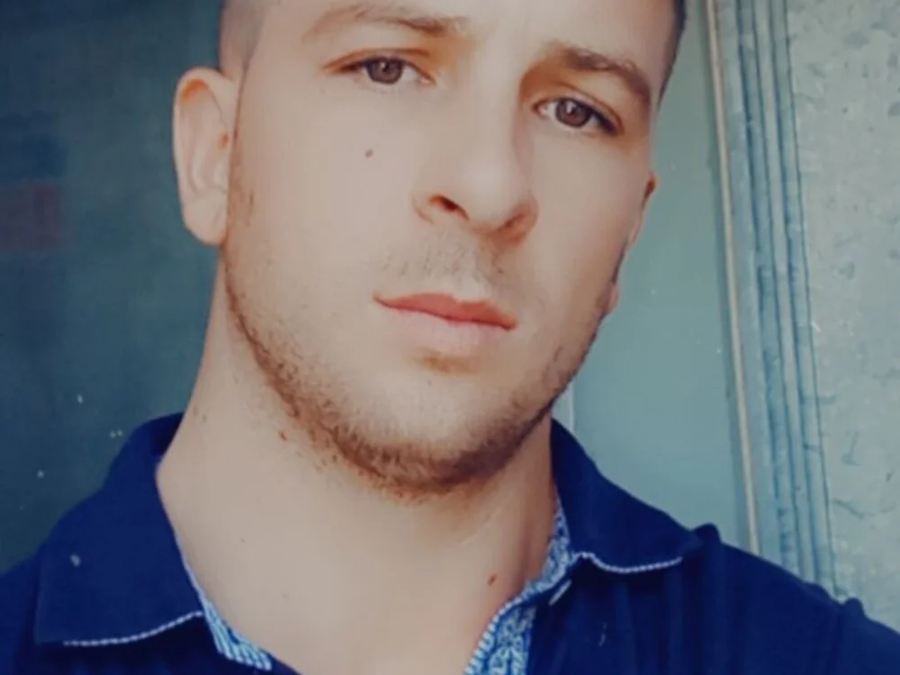 shpresimj99 offline chatrum