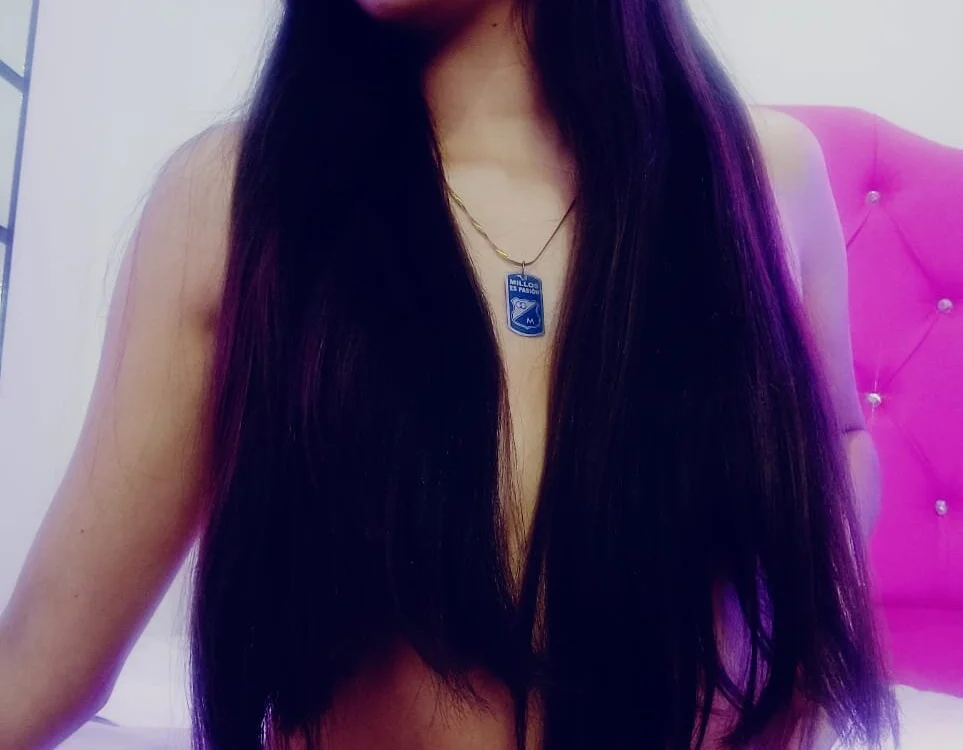 Luna_collinss' Offline XXX Chat