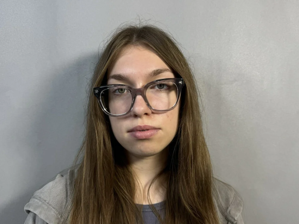 DieraGroomes' Offline Chat Room