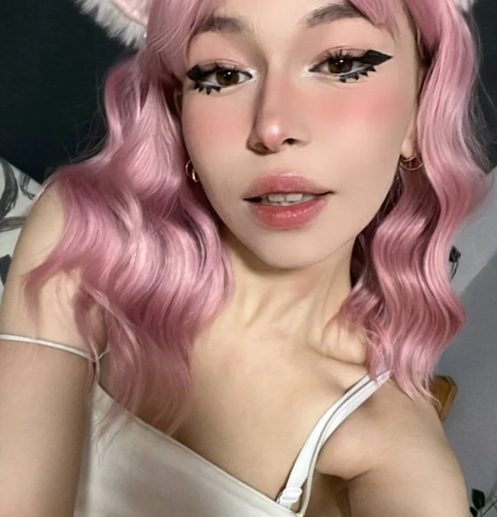 Gwen_Goddess offline chatrum