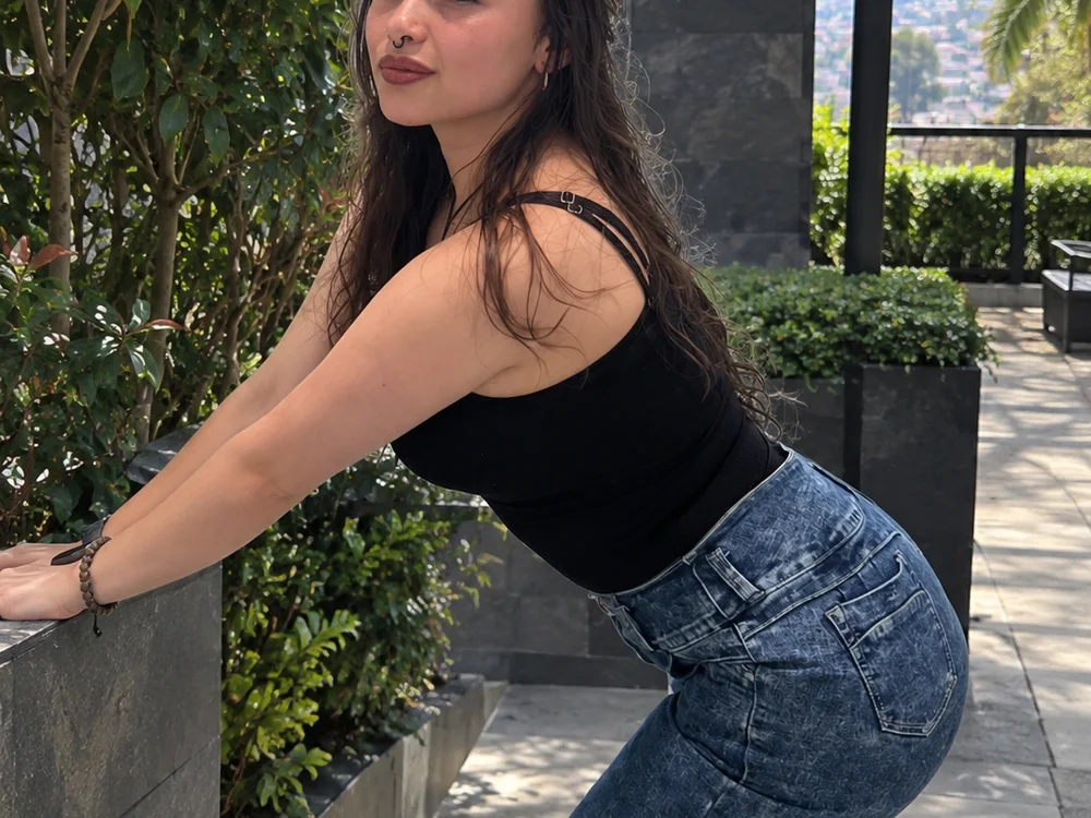 alilitbloommar Offline XXX Chat