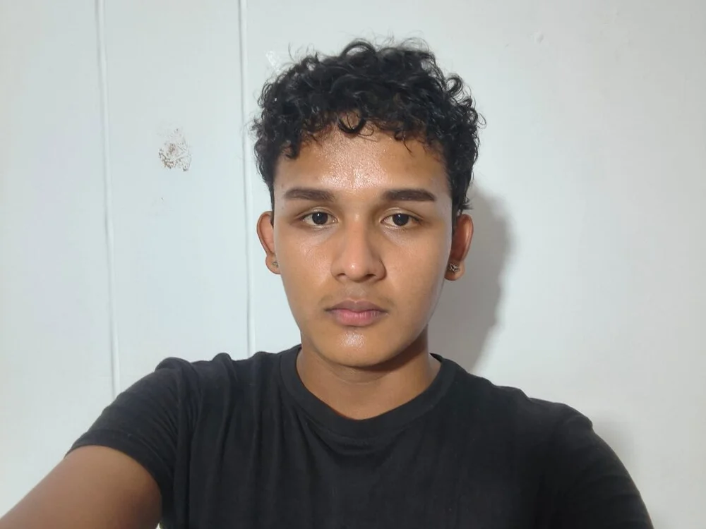 velvet_o Offline XXX Chat