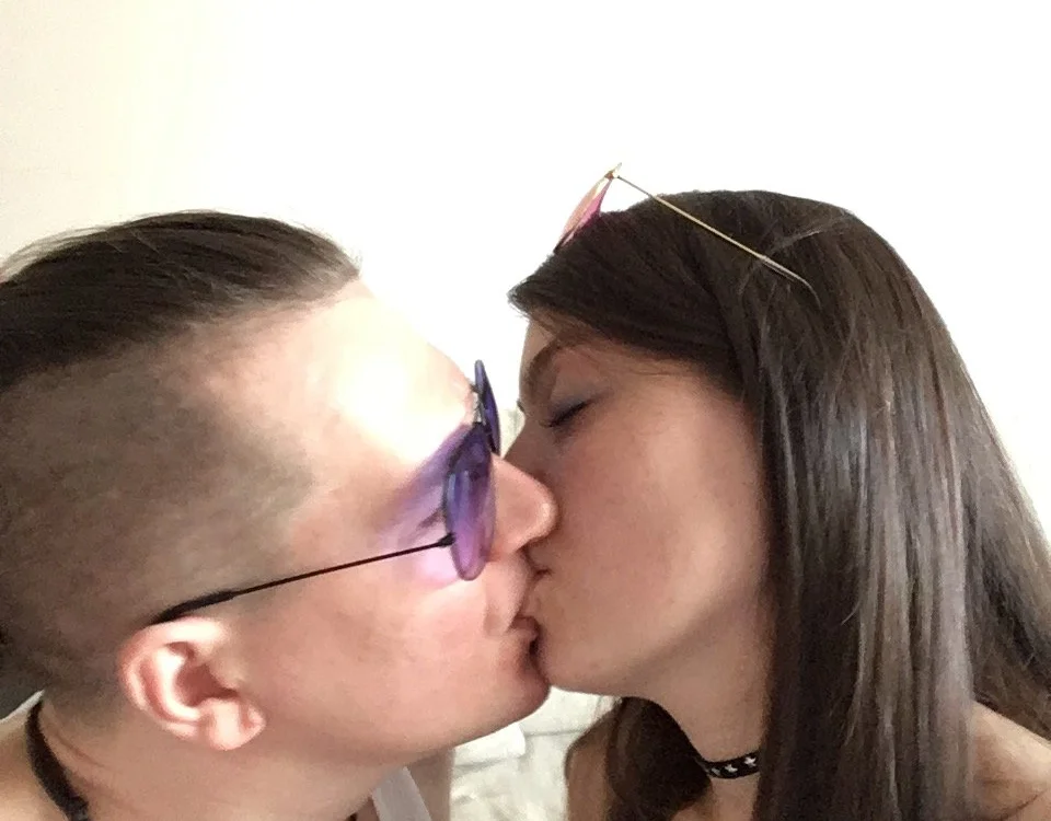 AlexxxCouple's Offline XXX Chat