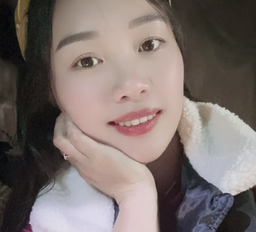 May-Ruby12's Offline Chat Room