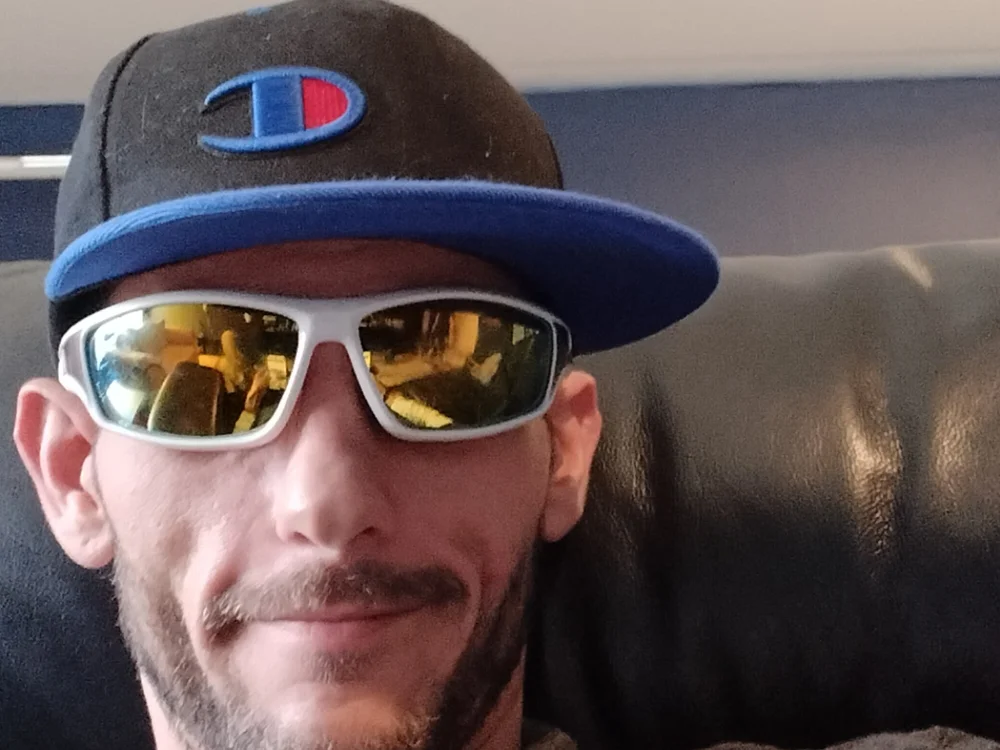 Bam_Bam6969's Offline XXX Chat