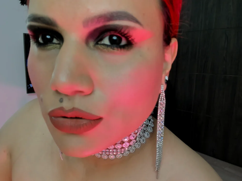 miiaa_saenz offline chatrum