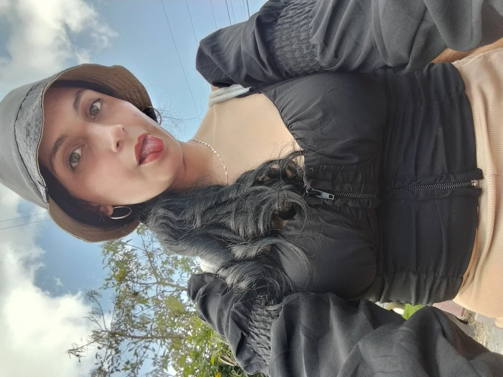 valeria_sshow69's most recent online preview