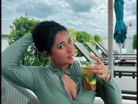 thick_pinay's Offline Chat Room