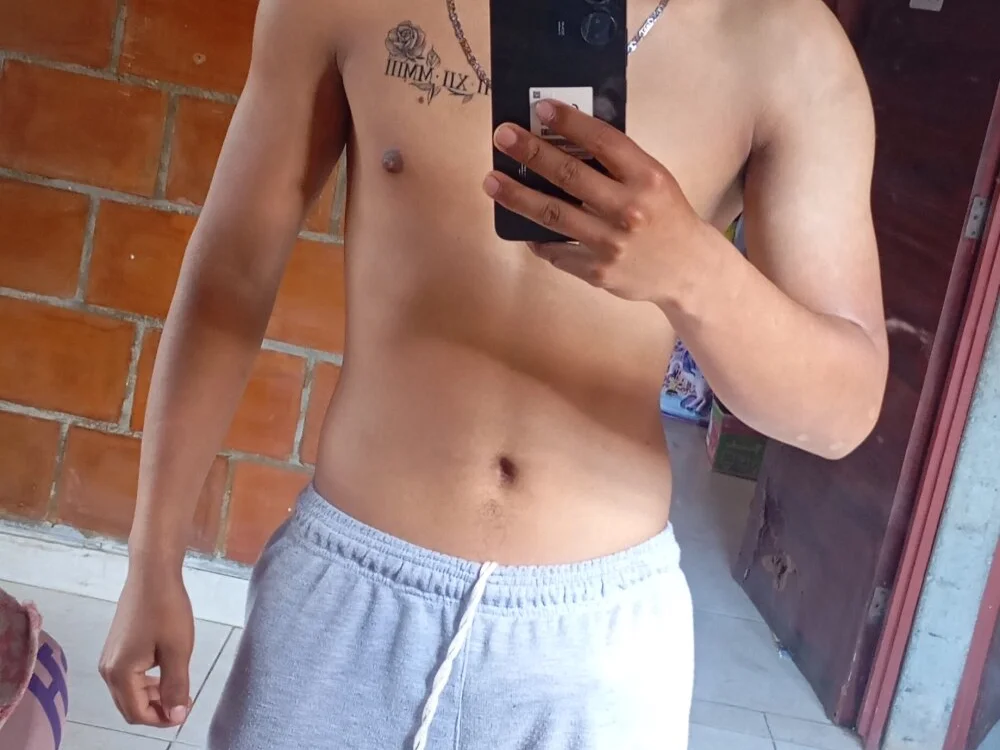 1sanchezale's Offline XXX Chat