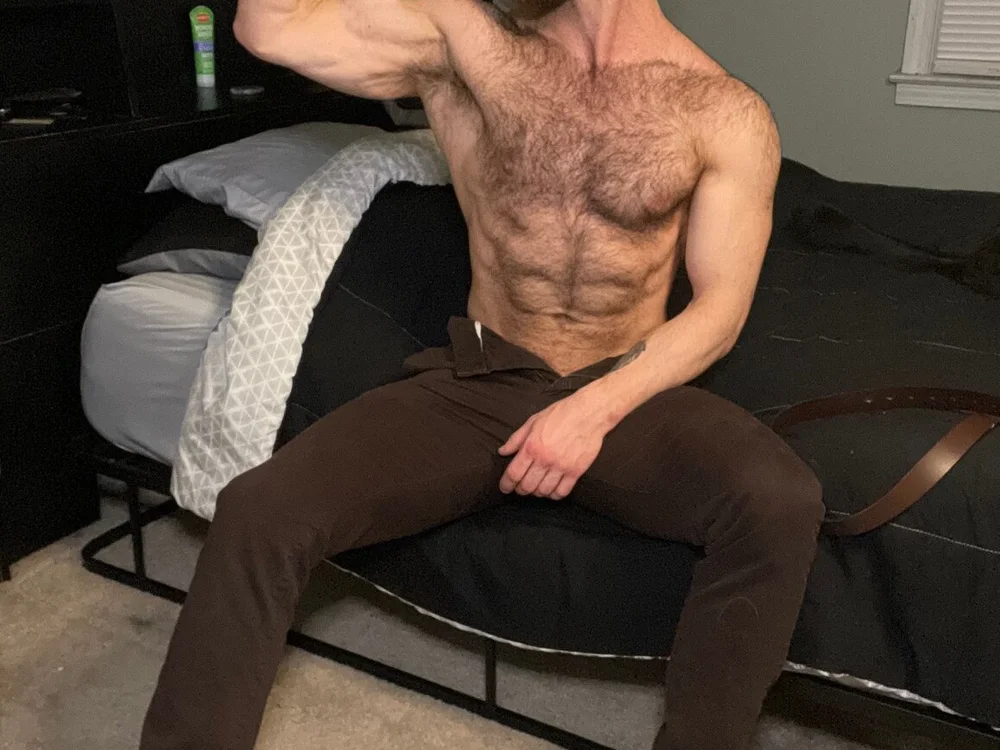 ryanhairystud's Offline Chat Room