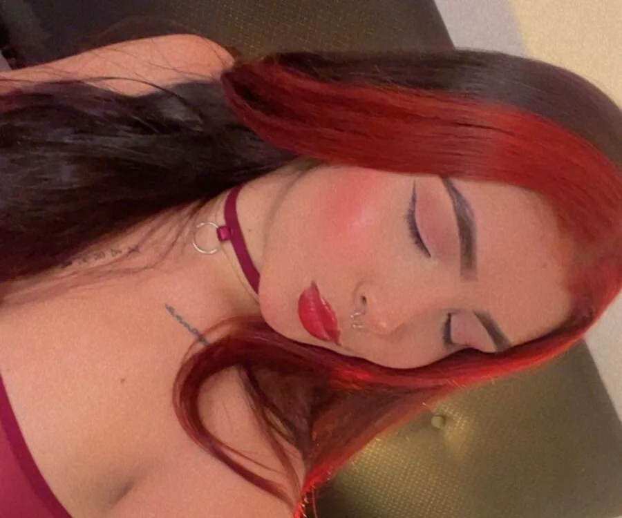 Офлайн-чат XXX Maia_Mancini05