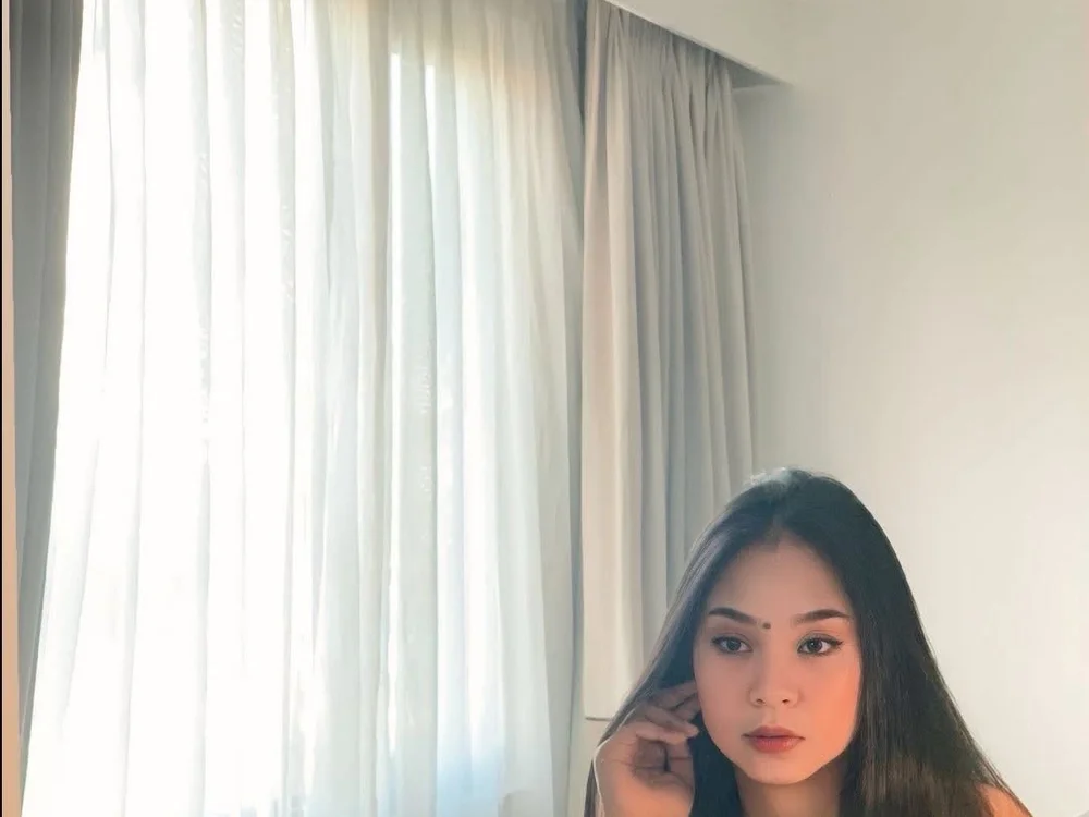 bella_olivia's Offline XXX Chat