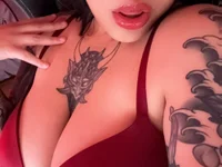 Model miacanela_xo