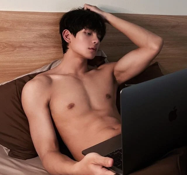 Cumixue's Offline XXX Chat