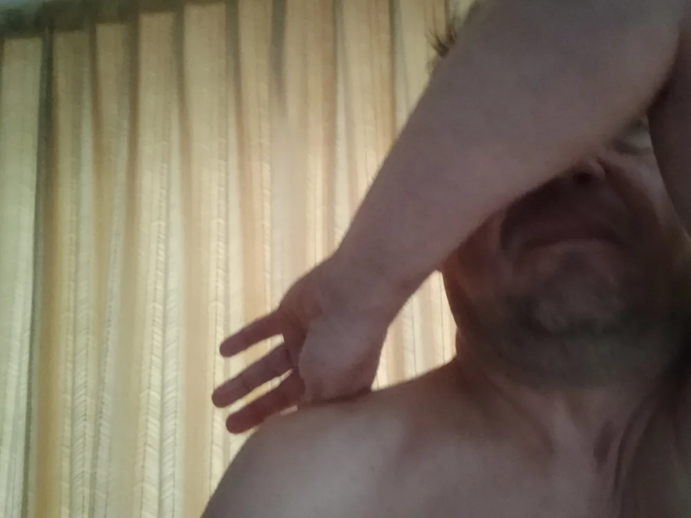 marc19777's Offline Chat Room