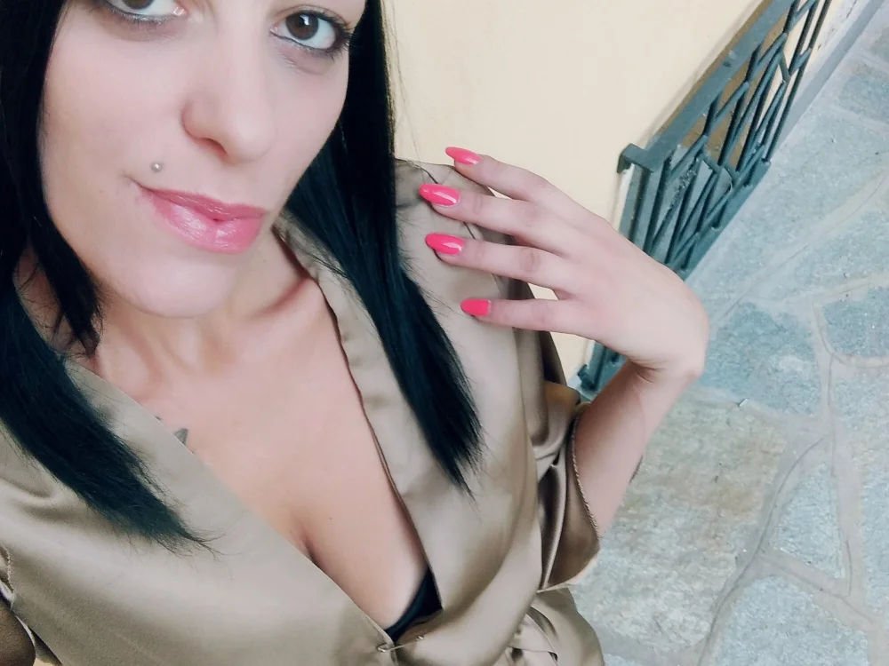 Ely_Ebbasta offline chatrum