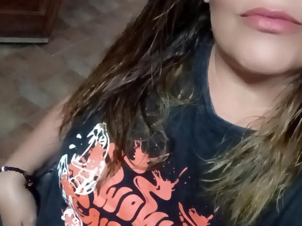 Tatitahot69 Adlı Modelin Çevrimdışı XXX Sohbeti