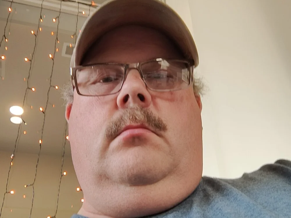 rbarnes_1234's Offline Chat Room