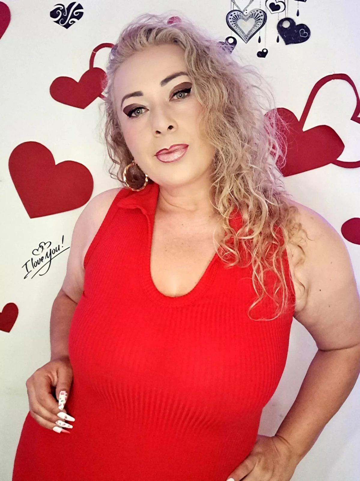 sofiacurvy46 cover photo