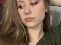 IdaliaKinnick live cam model