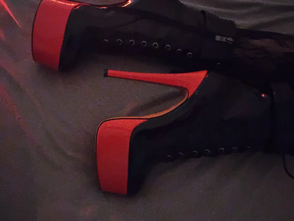 Hotwife_forfun's most recent online preview