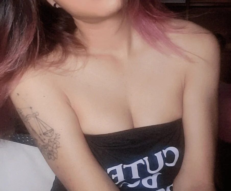 L4dyC4ndy offline chatrum